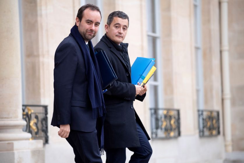 Les ministres de l’Outre-Mer et de l’intérieur publient une tribune en faveur de Mayotte