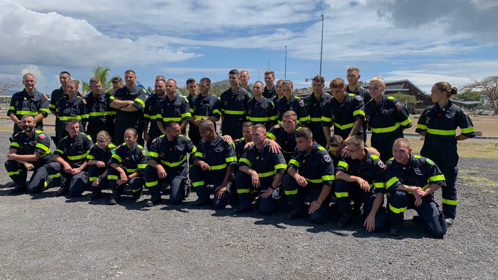 Un détachement de la sécurité civile débarque à Mayotte pour participer à la lutte contre la pénurie d’eau