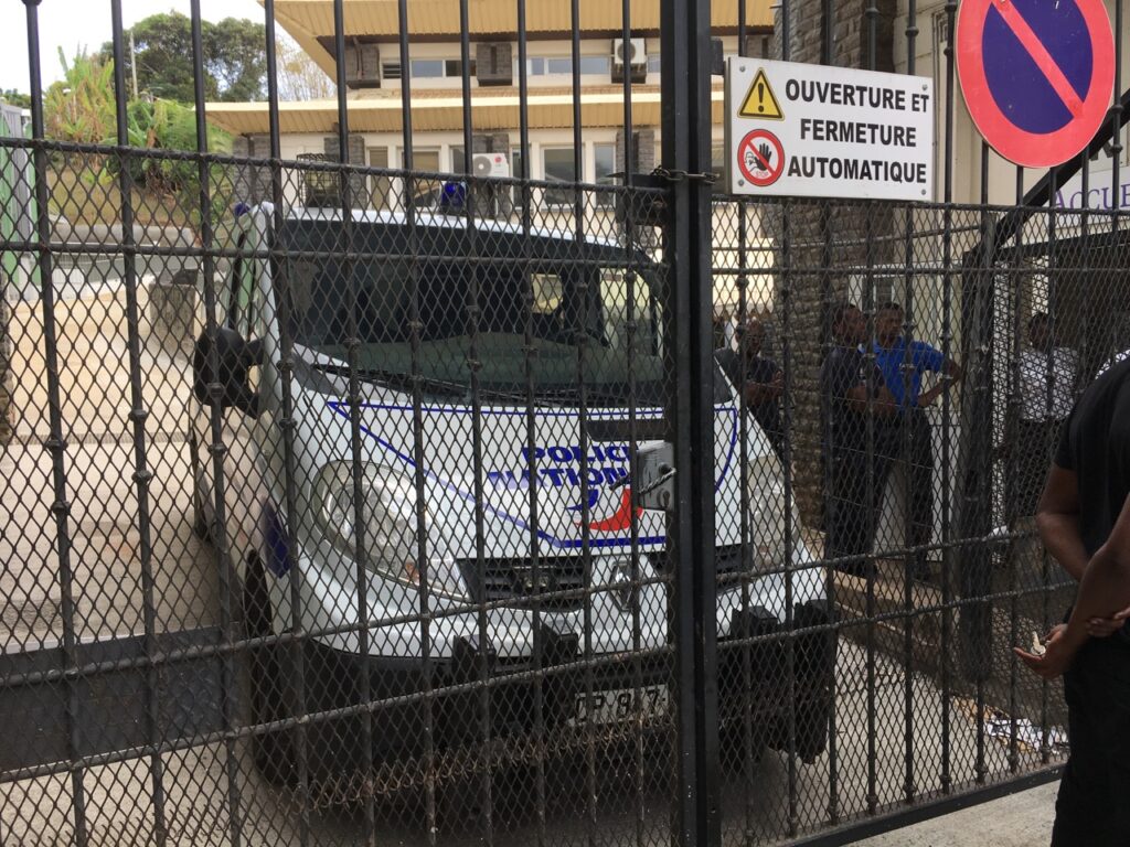 service immigration ferme