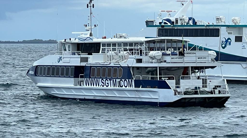 Rétablissement des liaisons maritimes internationales