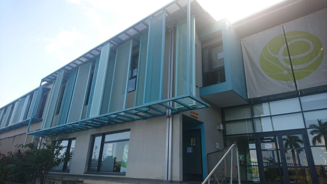 Un incendie sur un poteau électrique prive certains habitants de l’île d’électricité