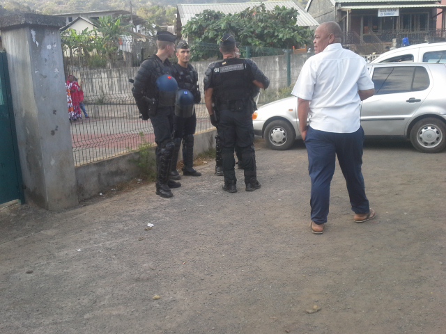 Bouéni : les mamans déterminées face aux forces de l’ordre