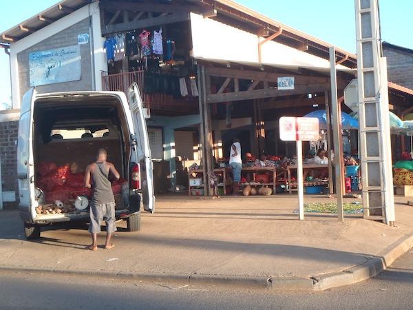 La mairie de Tsingoni lutte contre les ventes sauvages