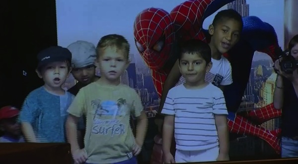 Le centre de loisirs “Je veux savoir, je veux m’amuser” en visite à Kwezi ce matin.  (photos + vidéo)