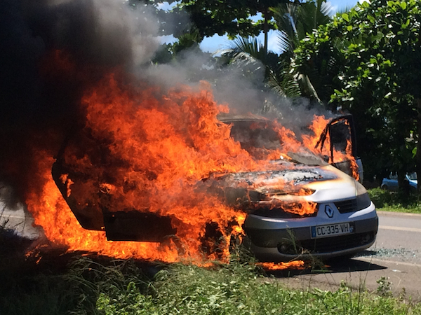 Véhicule en feu ce matin