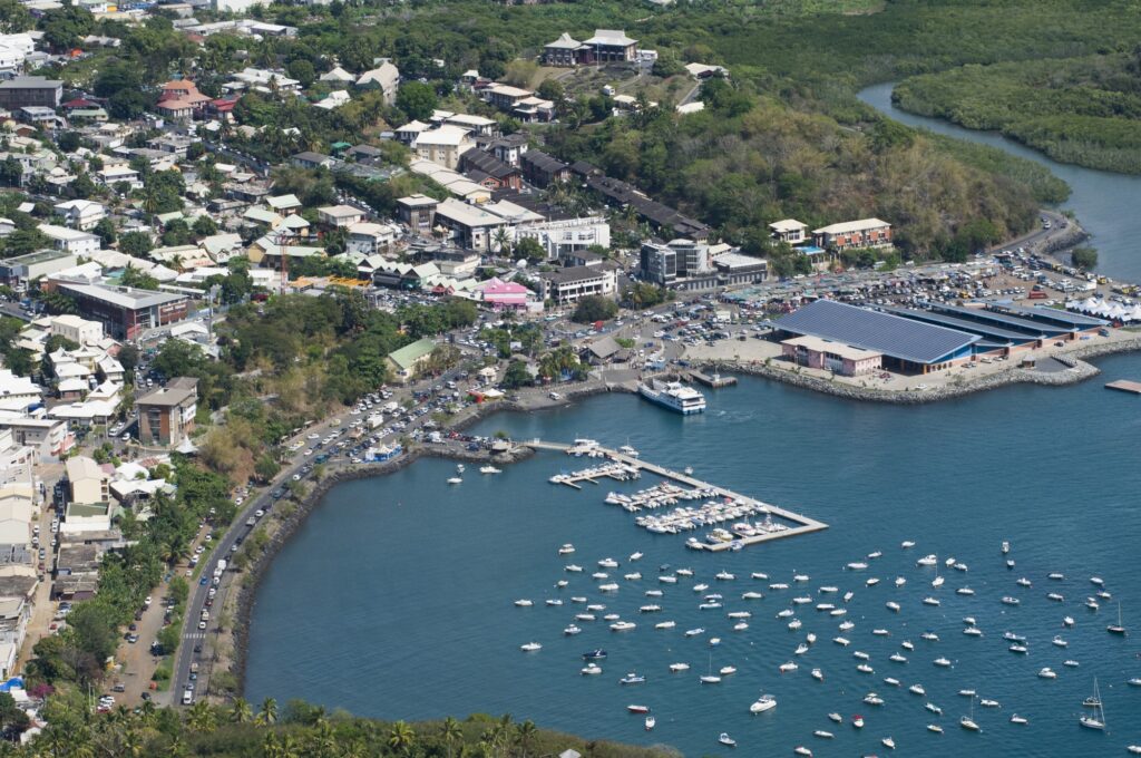 vue aerienne mdz barge port de plaisance