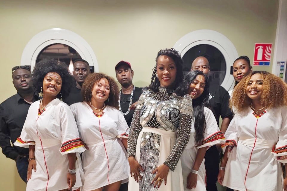 Zily enflamme le Kabardock et porte un message d’unité