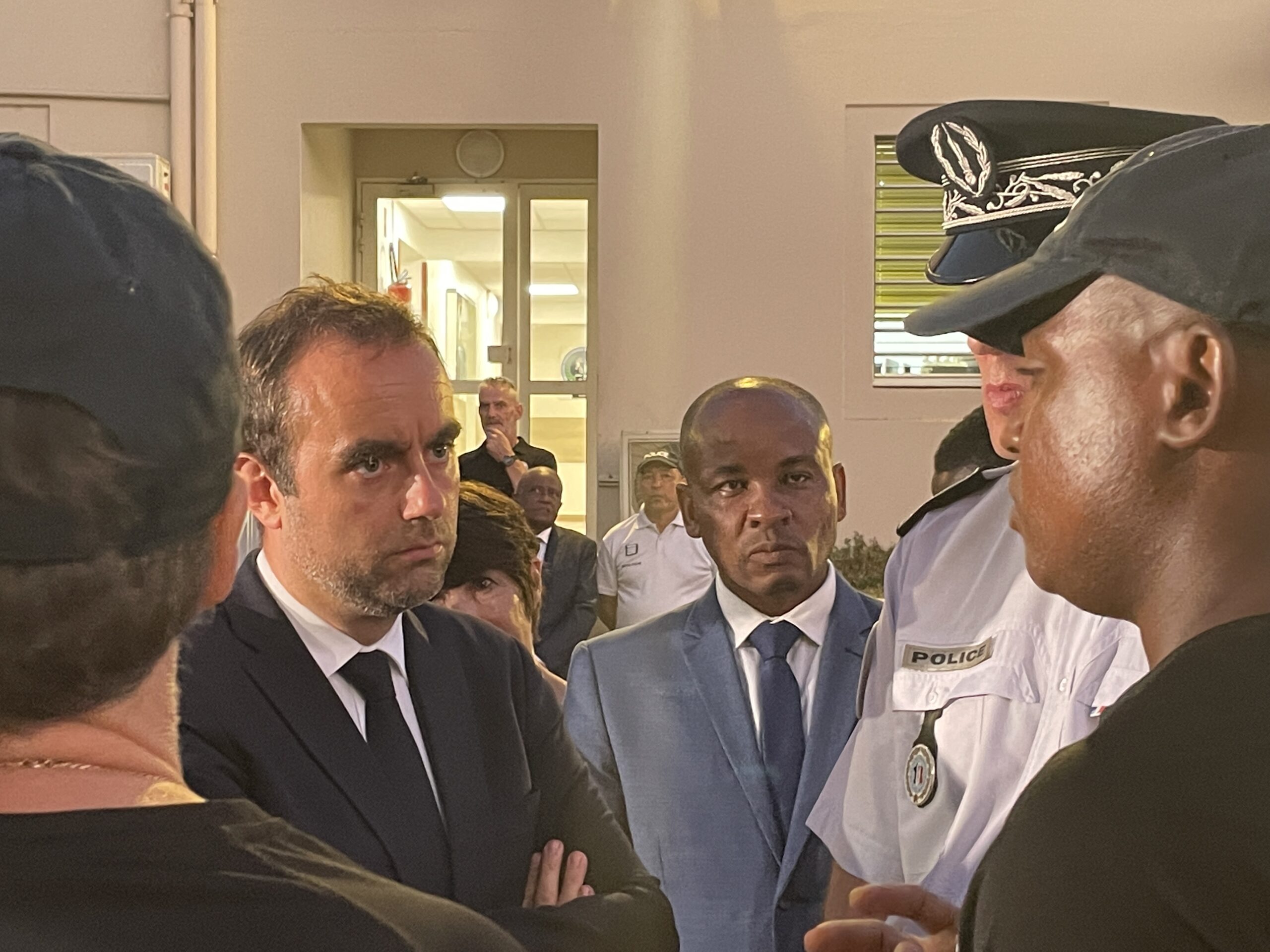 Nomination de Sébastien Lecornu critiquée