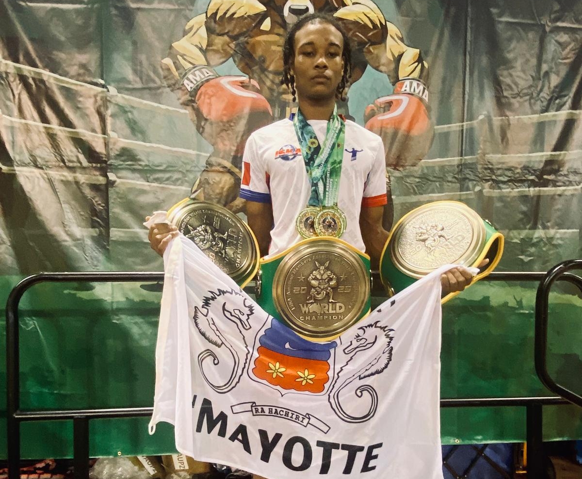 Un jeune combattant mahorais triple champion du monde