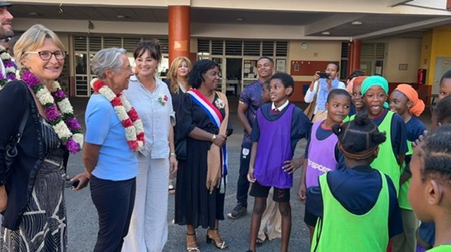 Agents de sécurité impayés, colère devant le rectorat en marge de la visite de la ministre