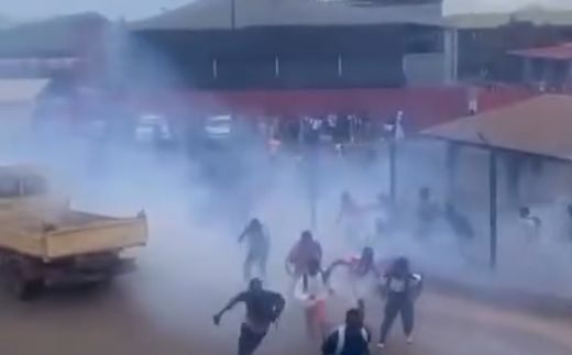 La violence persiste au lycée de Kahani, symbole d’un malaise profond et endémique