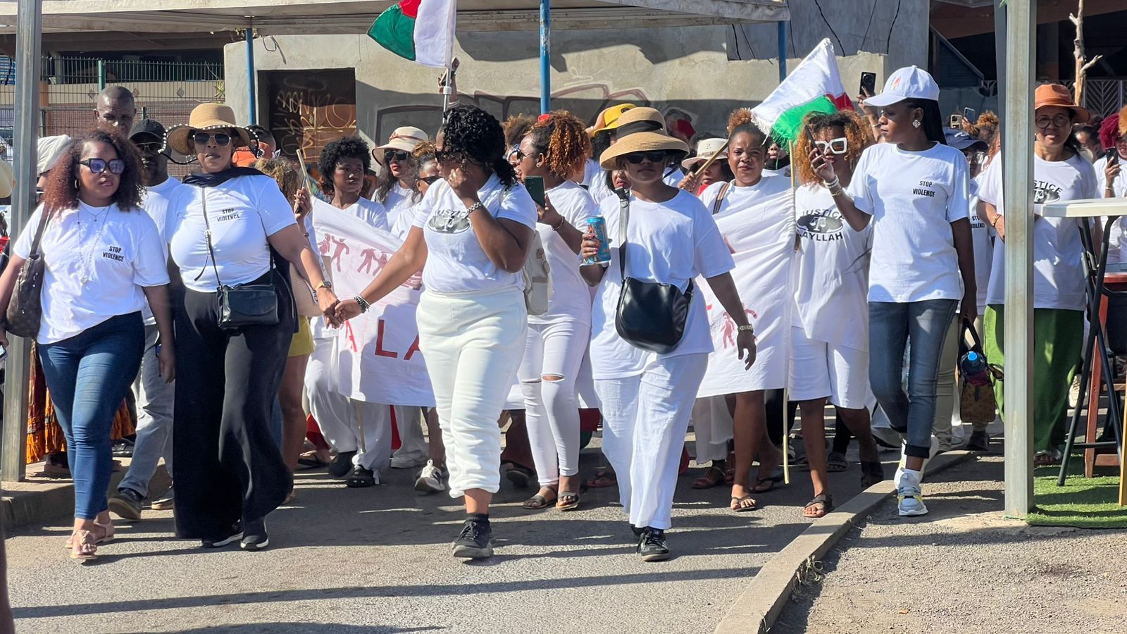 Les Malgaches de Mayotte crient stop à la violence (video)