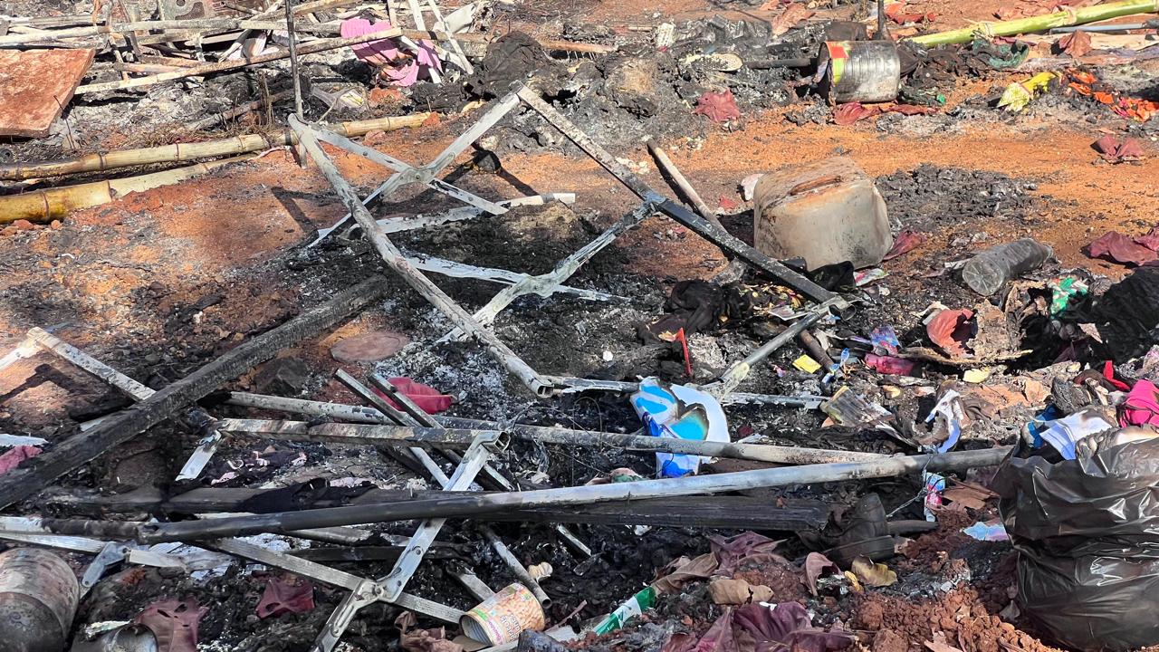 Un incendie dans le camp de migrants a Tsoundzou (photos)