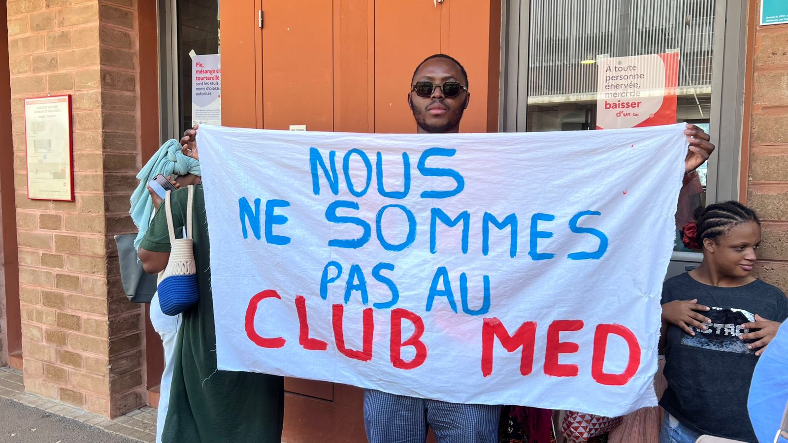 La grève reprend, même combat, même silence, même colère