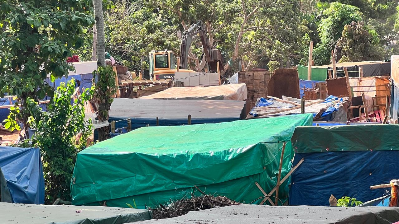 Tsoundzou : le démantèlement du camp de migrants africains s’accélère (vidéo et photos)