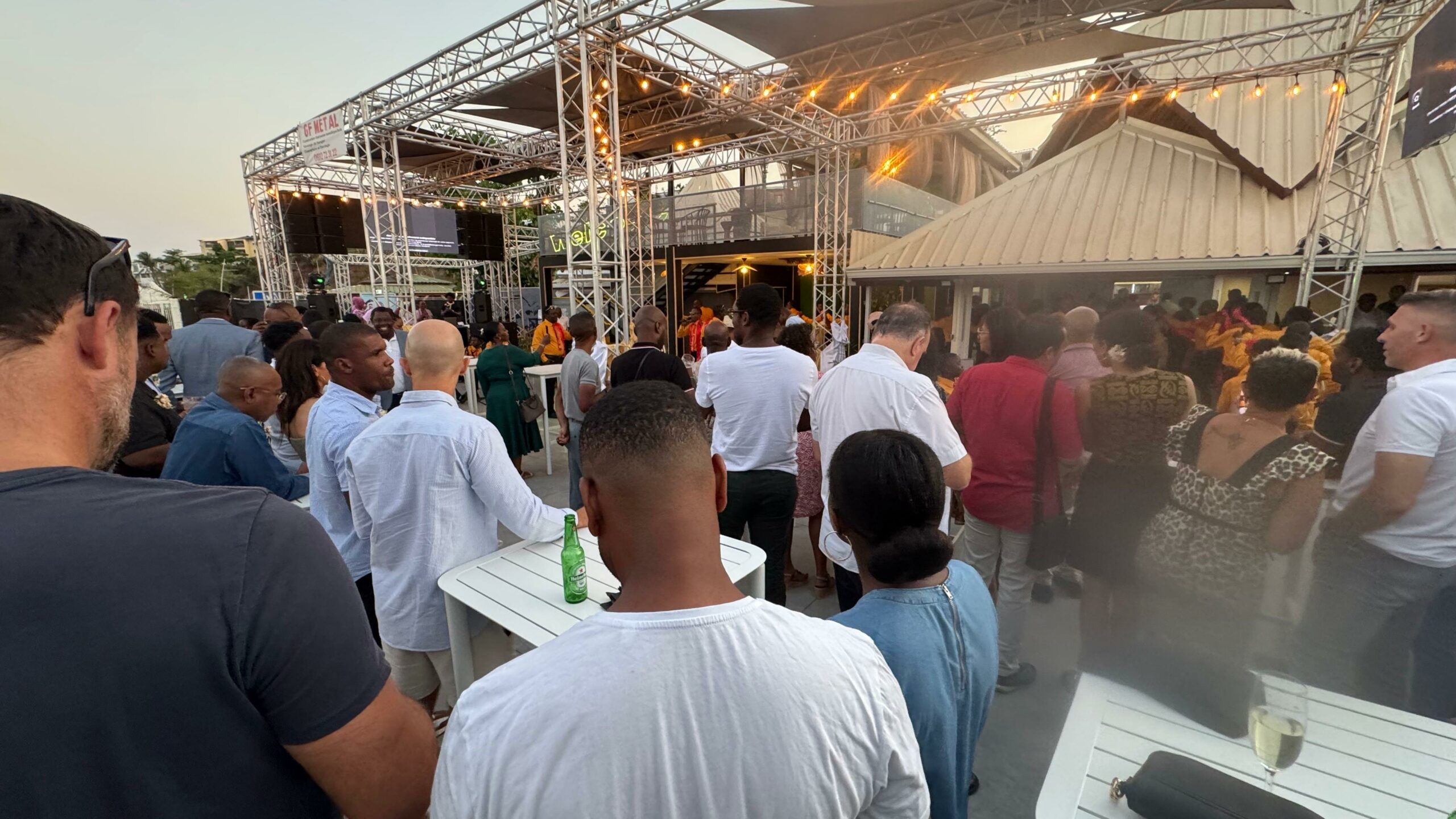 Le 5/5 rouvre ses portes après huit mois de travaux consécutifs au passage de Chido