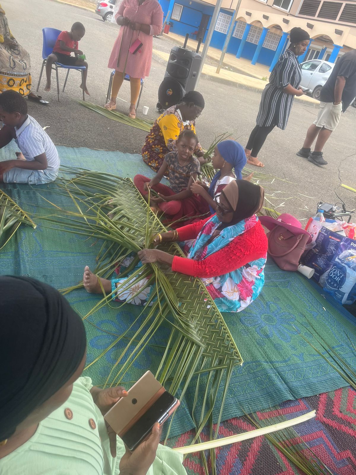 Tsoundzou 2 : la MJC en fête intergénérationnelle (vidéo)