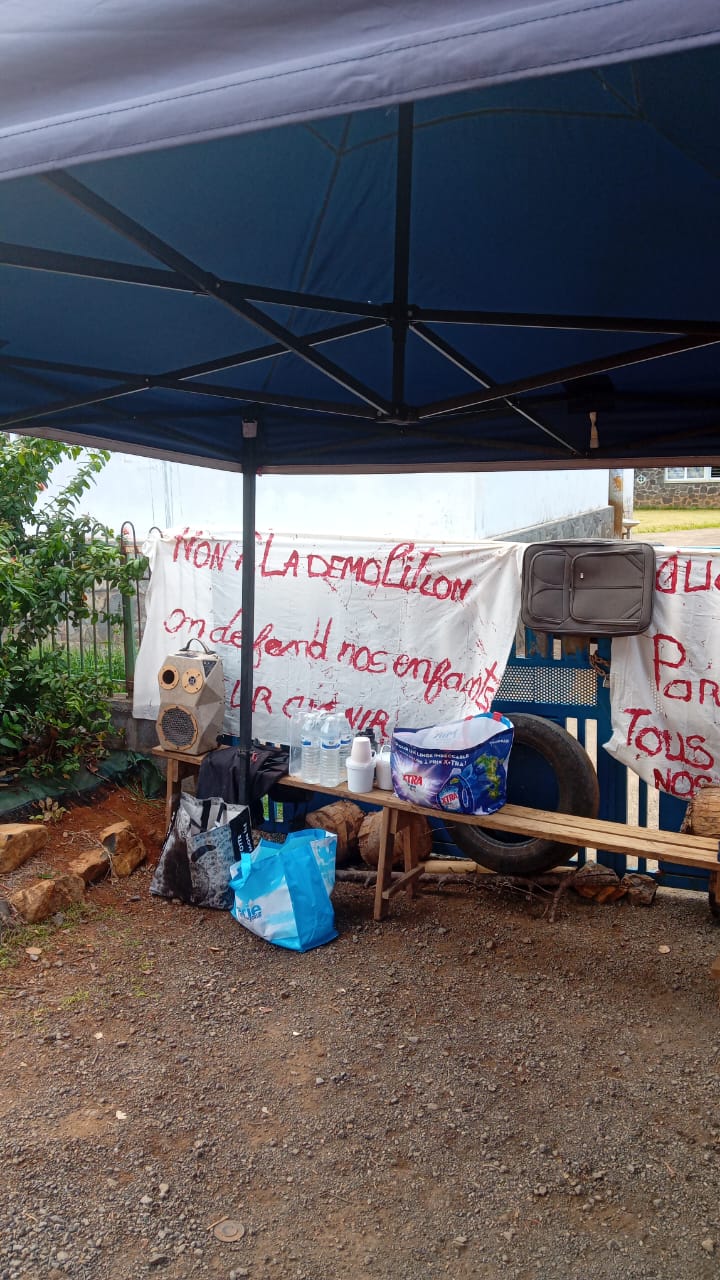 À Acoua, la démolition tourne au blocage