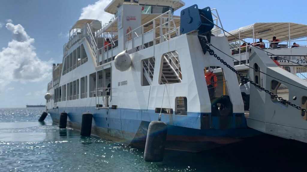 excercice de secours evacuation barge. b684d640 031b 4c18 a197 d489c2ec0ab2