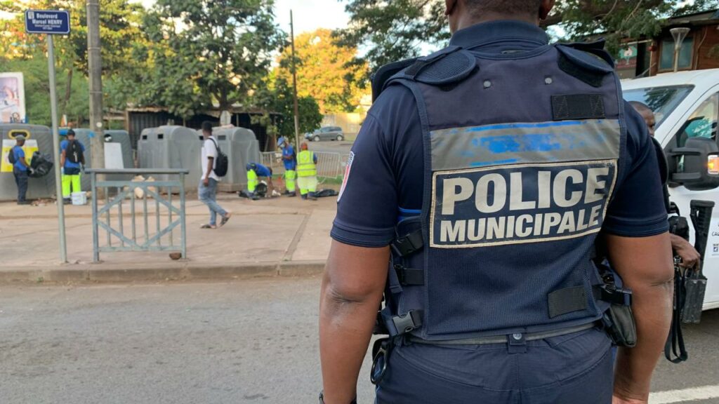 illustration 2 police municiaple