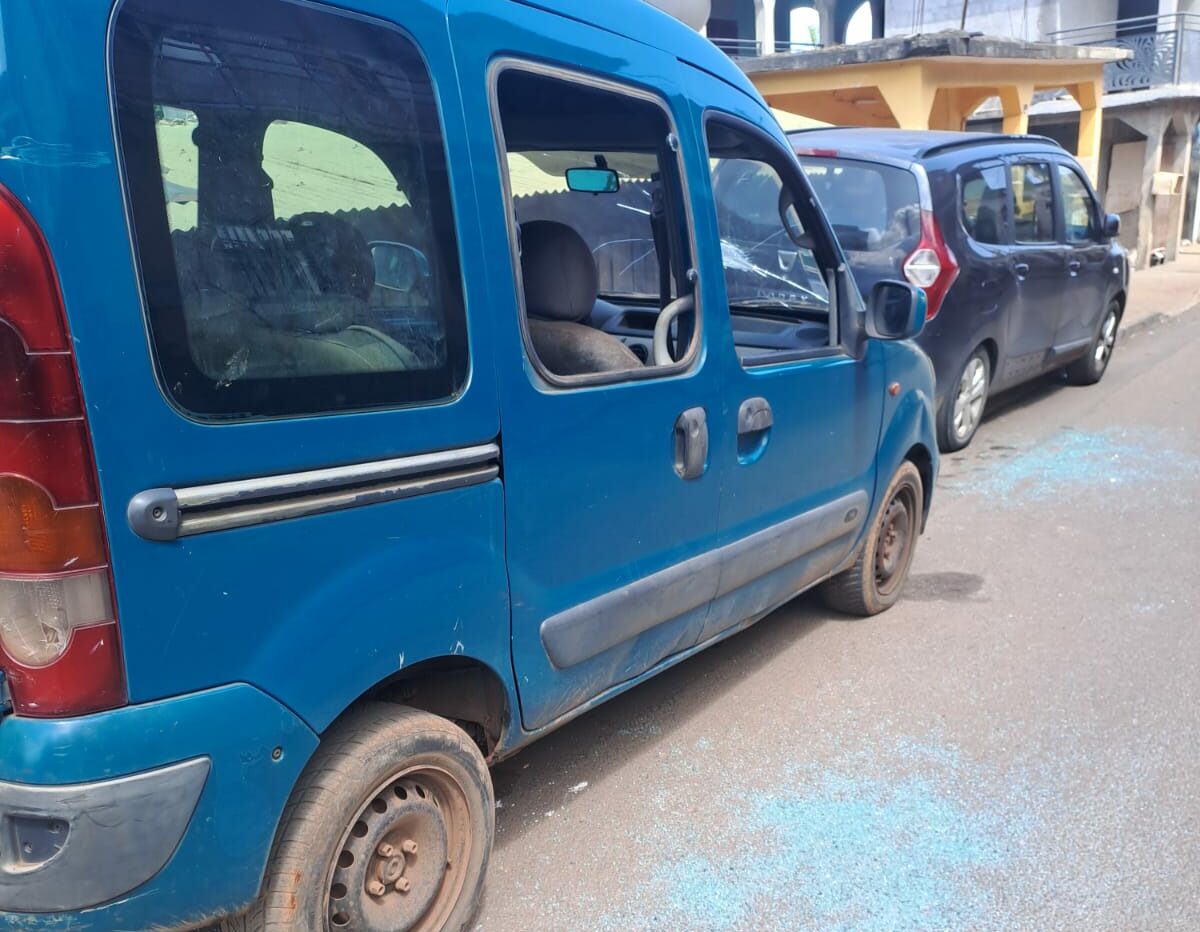 Pris d’un accès de démence, un homme s’en est pris à sa famille avant de semer la panique dans les rues de Longoni