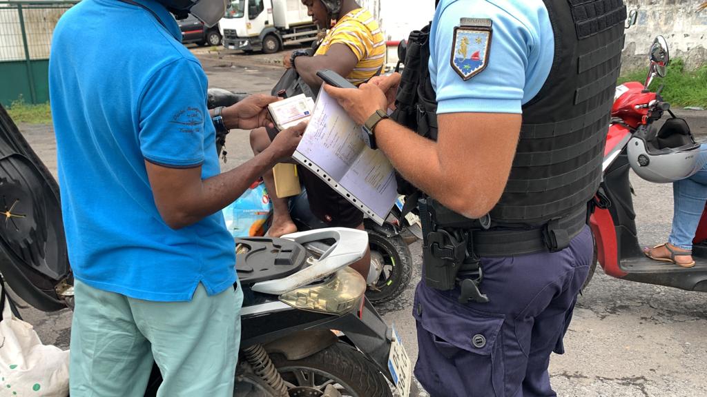 Les refus d’obtempérer se multiplient, exposant policiers, conducteurs et passants à des drames irréparables