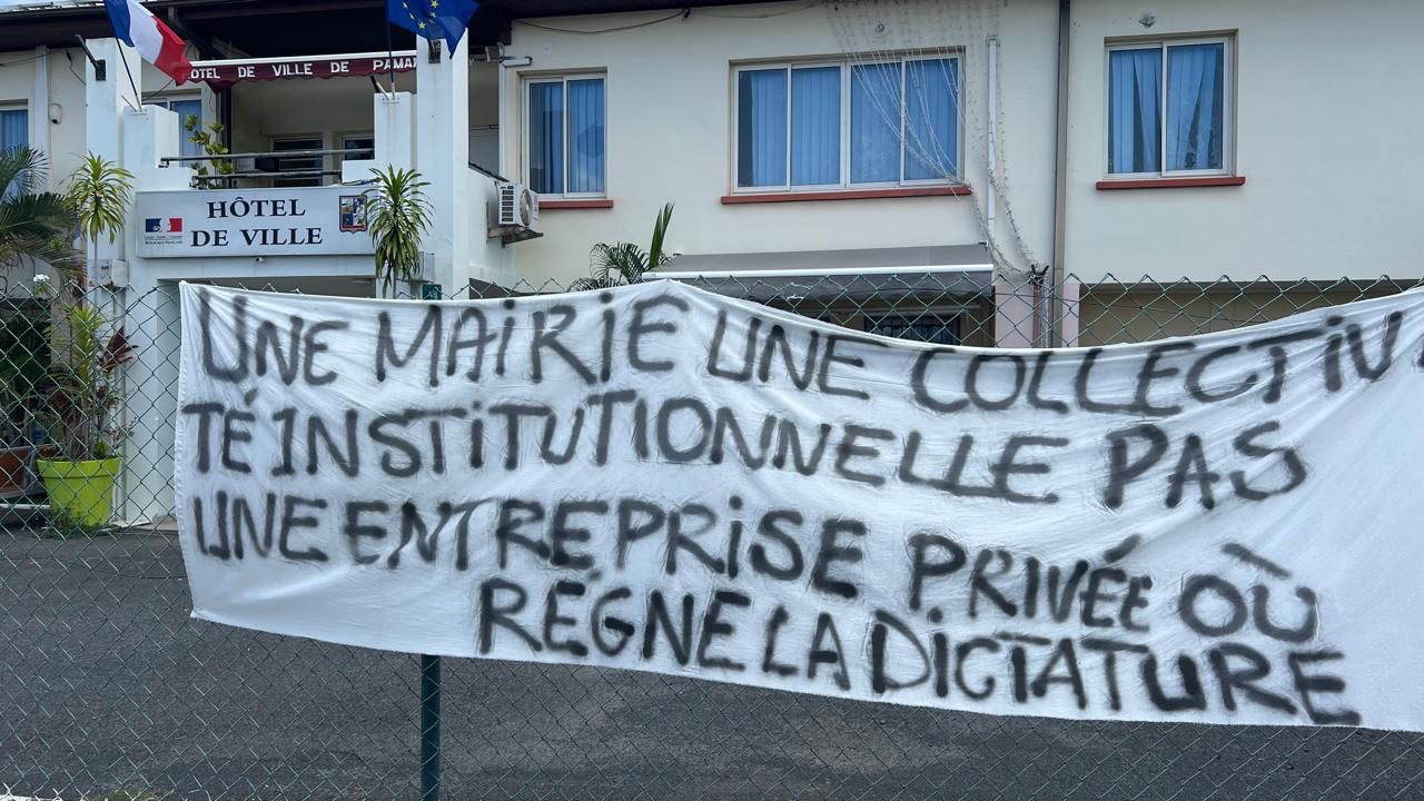 Pamandzi paralysée : élus absents, mairie en otage