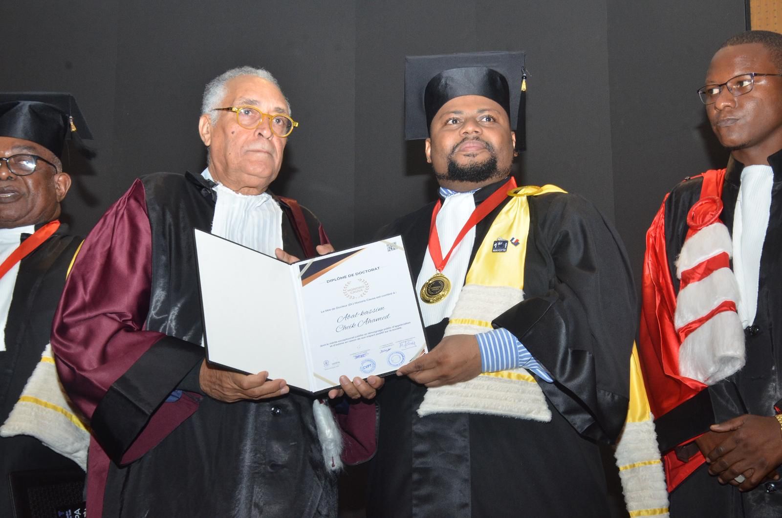 Le président de l’Université de Mayotte honoré à Dakar