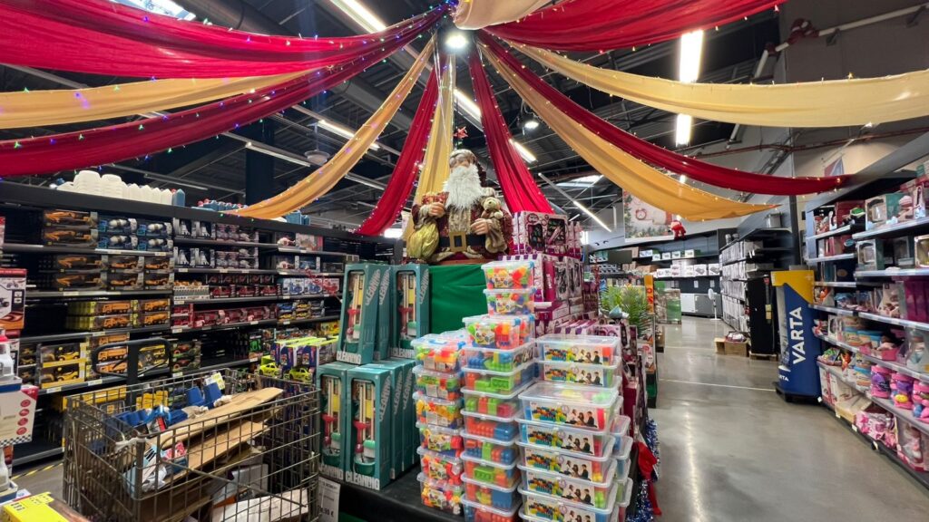 « À Mayotte, Noël s’invite partout » 1 WhatsApp Image 2025 12 08 at 10.46.05 1