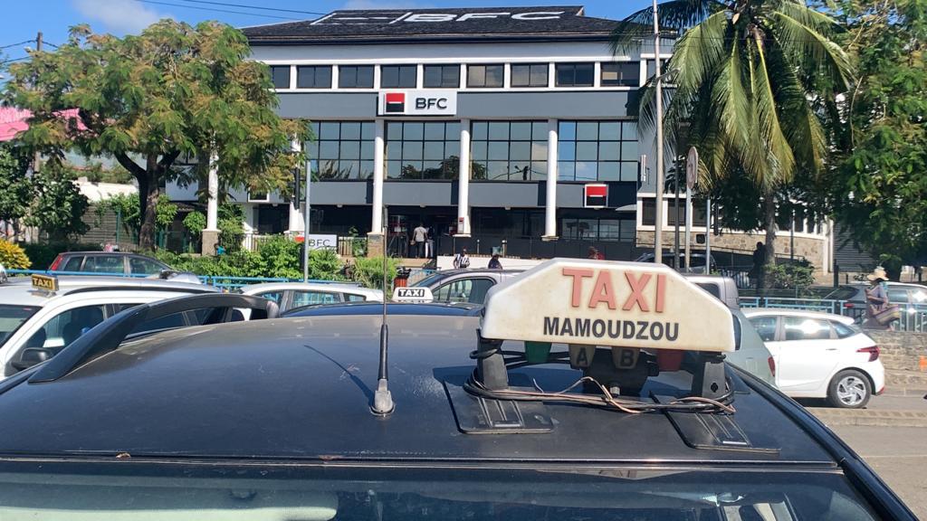 Poursuite des interpellations de taxis clandestins