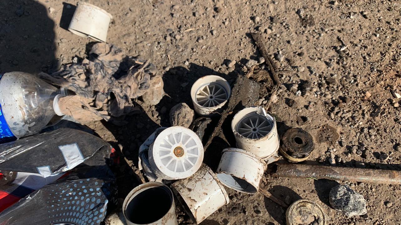 Rixes, projectiles et détonations sur la route de la plage de Hamaha