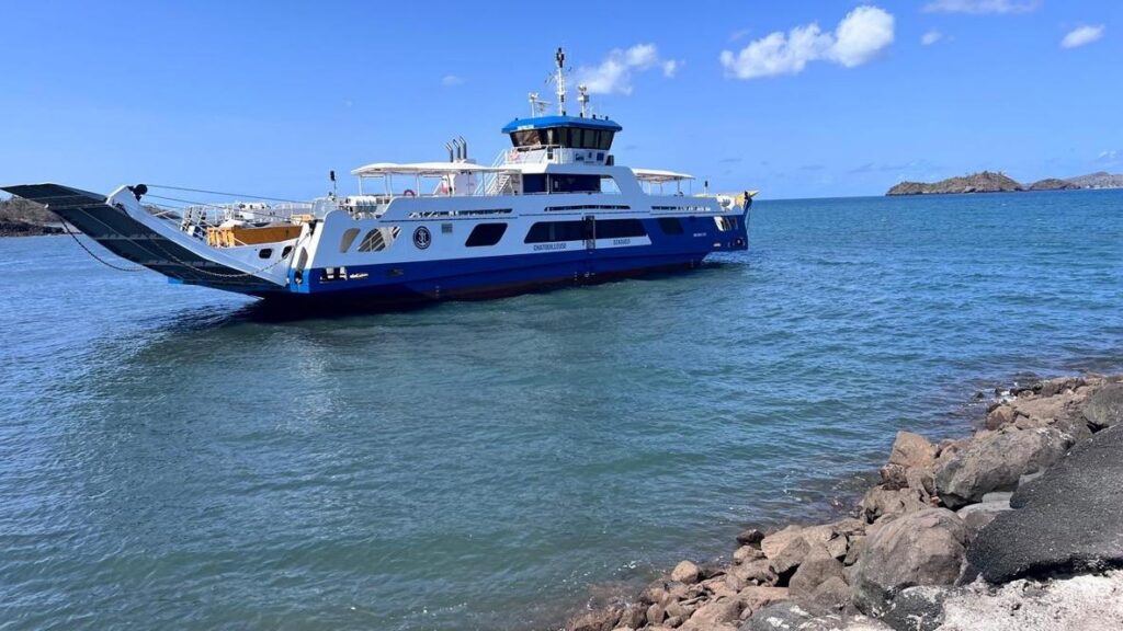 Bâtiment institutionnel du Département de Mayotte illustrant le dépôt de plainte du CD976 et de la Direction des Transports Maritimes à la suite d’accusations diffusées en ligne.