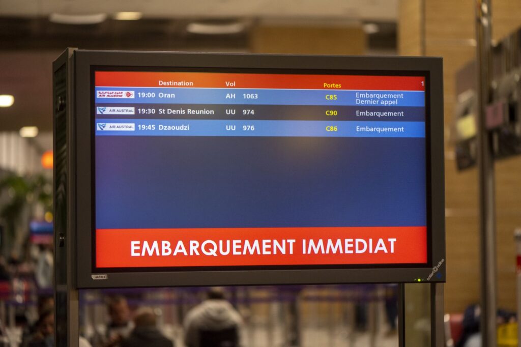 trafic aérien Mayotte, vols long-courriers Mayotte Paris, météo Mayotte aviation, aéroport Mayotte, Air Austral vols, perturbations météo aviation