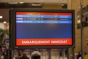 trafic aérien Mayotte, vols long-courriers Mayotte Paris, météo Mayotte aviation, aéroport Mayotte, Air Austral vols, perturbations météo aviation