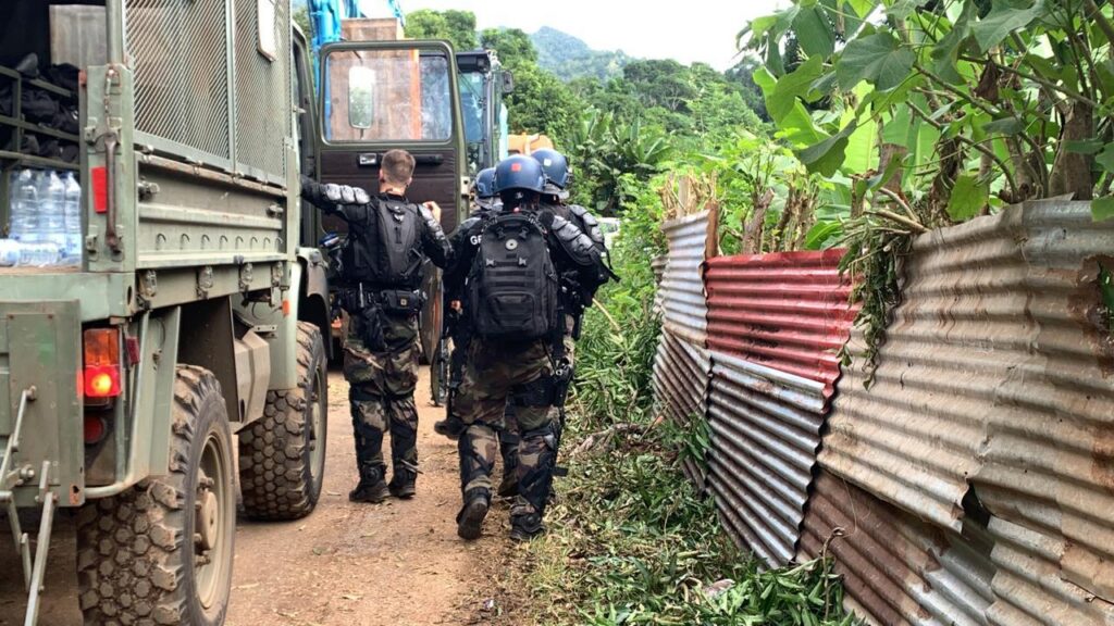 tensions rond-point Iloni blocage RN3 Dembéni intervention gendarmes Iloni