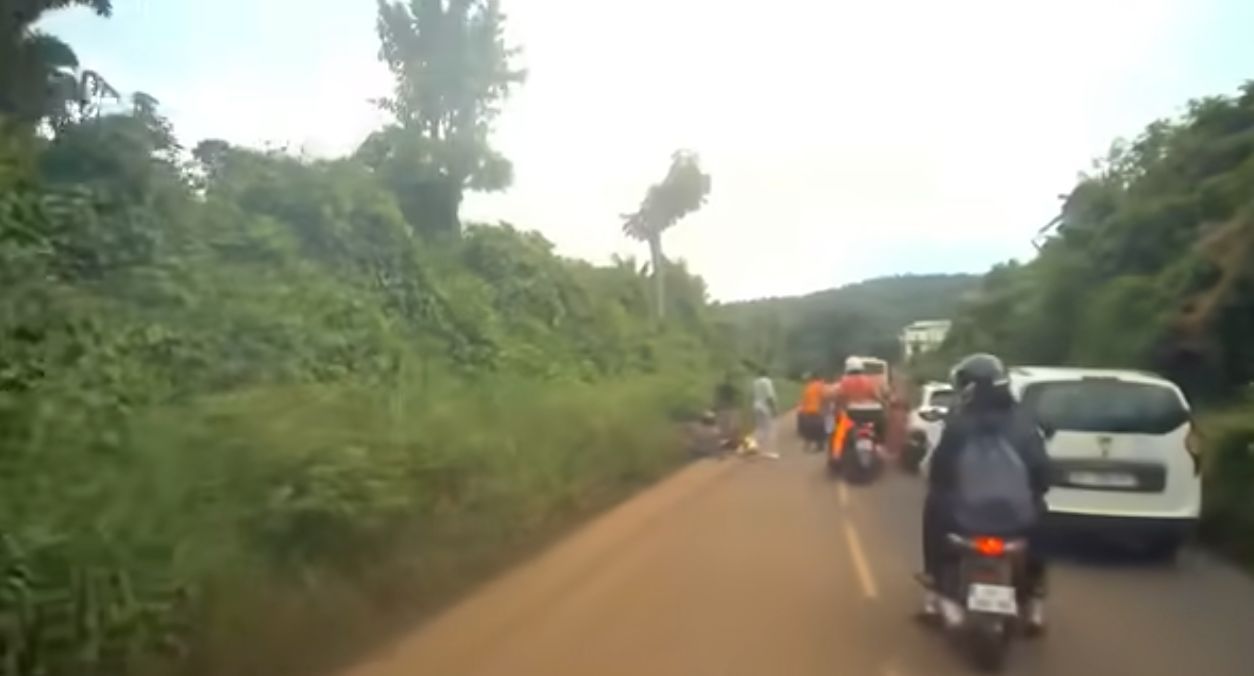 Un scooter percuté dans les bouchons à Hajangua