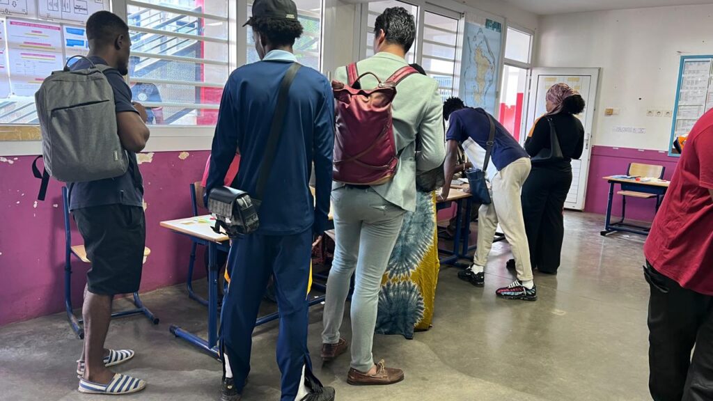 37303349 F78D 4D58 AEC9 50FED9126BBC