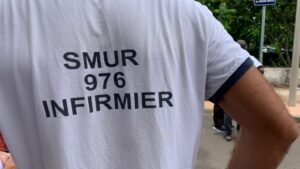 Accueil 21 accident Pamandzi vélo voiture fuite, collision rue du Jardin rue du SMIAM