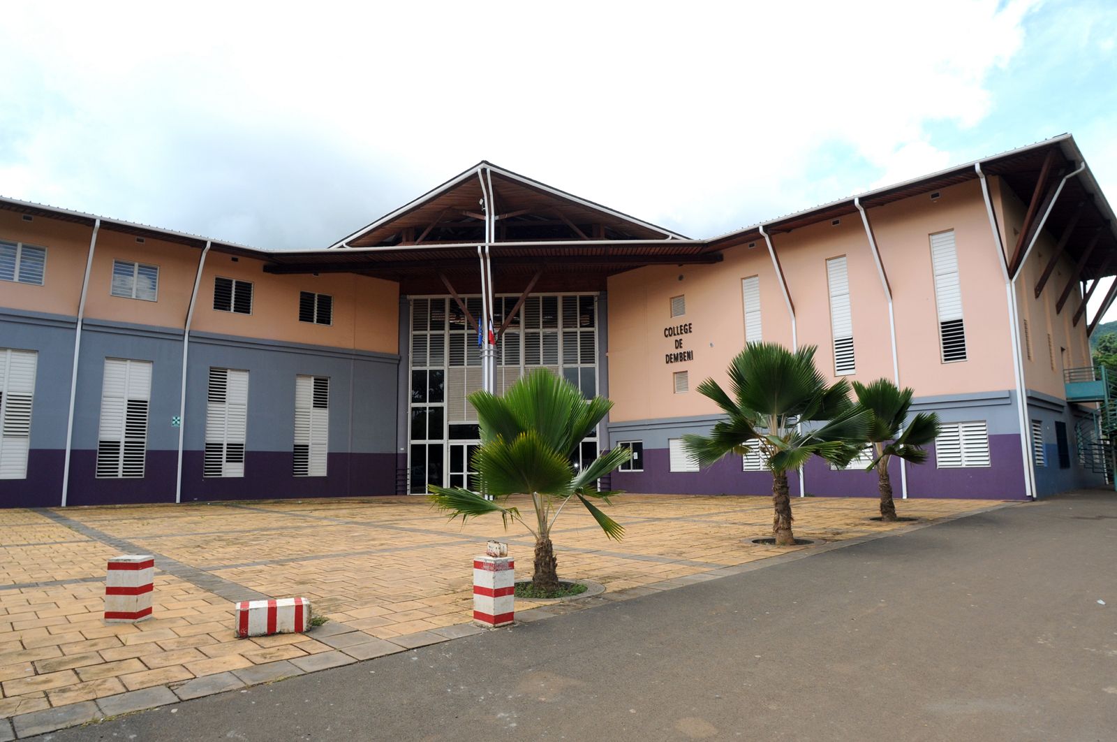 Une grosse bagarre rapidement stoppée au collège de Dembeni