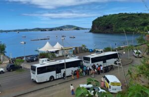 Accueil 25 Fin des navettes Optimom à Mayotte remplacées par les nouveaux bus du réseau Caribus dans le cadre de la réorganisation des transports de la Cadema.