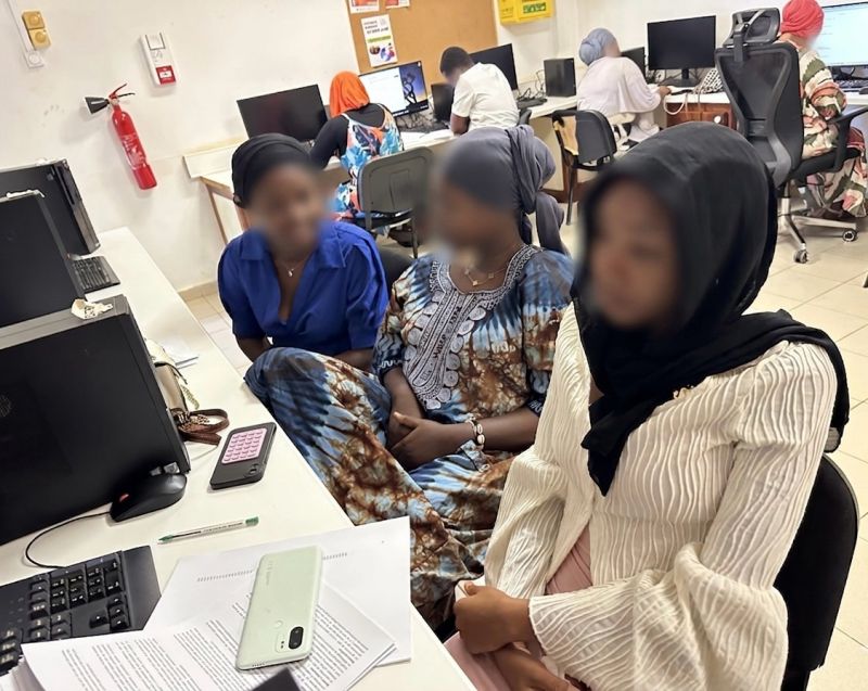 À Bandrélé, les jeunes du CEJ affinent leur orientation grâce à l’outil RIASEC utilisé par la Mission locale de Mayotte