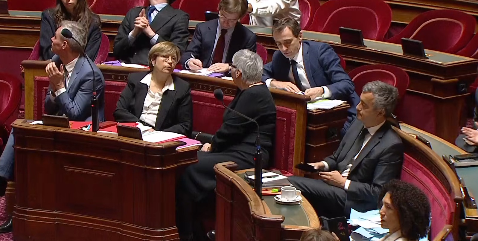 Le Sénat adopte la réforme contestée de la justice criminelle, les avocats de Mayotte préparent la suite