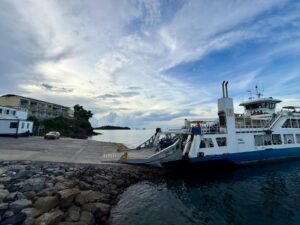 Altercation violente à la barge de Dzaoudzi à Mayotte avec intervention des forces de l’ordre après une agression