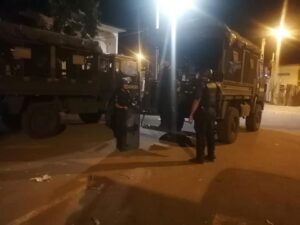 Accident entre deux poids lourds à Koungou à Mayotte bloquant totalement la circulation sur la route nationale avec intervention des secours