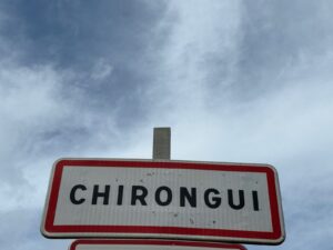 Agression d’élèves aux abords du lycée de Chirongui à Mayotte avec jets de cailloux et intervention de l’établissement