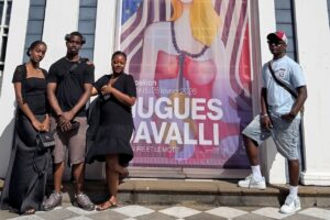 Étudiants de Mayotte en immersion culturelle à La Réunion participant à des ateliers artistiques et échanges universitaires
