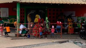 Mobilisation des parents et enseignants à Mayotte pour dénoncer le manque de places à l’école et demander un plan d’urgence éducatif