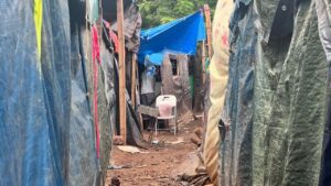 Le préfet de Mayotte annule sa visite au camp de Tsoundzou en raison de conditions jugées inadaptées pour un échange apais