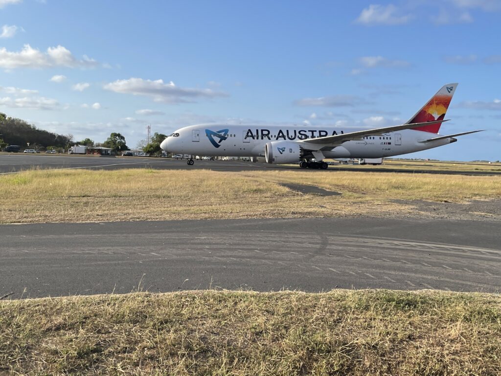 avion air austral tarmac IMG 3107