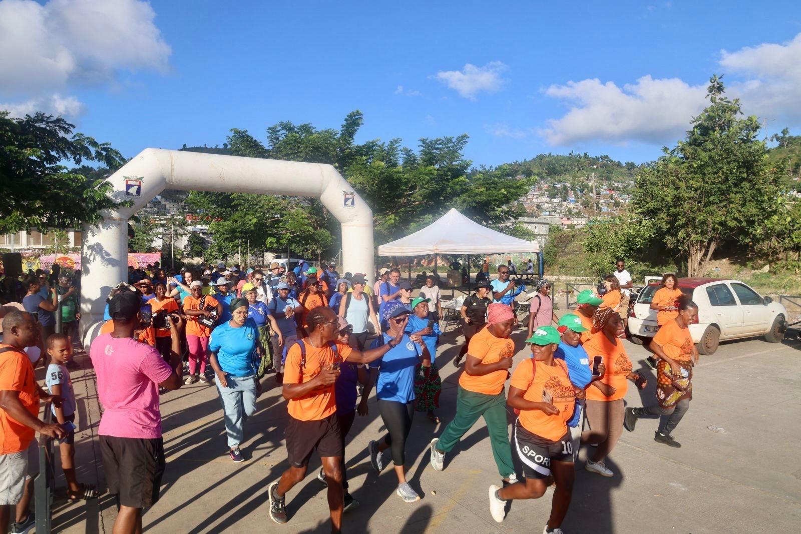 Sport et fête à l’occasion du Trail du Caméléon à Kaweni